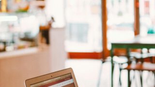 静かで作業もはかどるカフェ